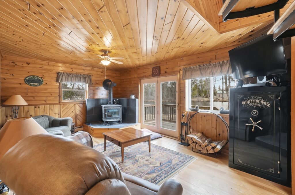 16 Middle Smith Pond Rd, North, ME 00130 – 015 – Living Room 01