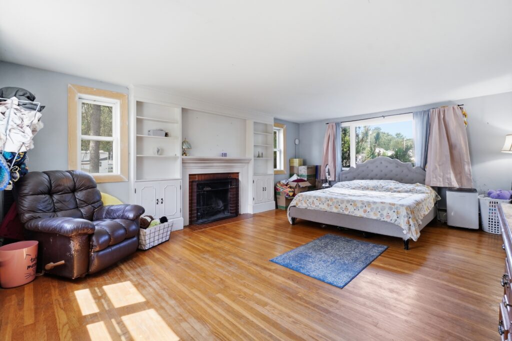 22 Morgan St, Waterville, ME 04901 – 030 – Bedroom 01