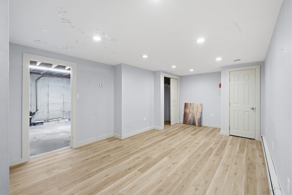 316 Fern St, Bangor, ME 04401 – 022 – Basement 01