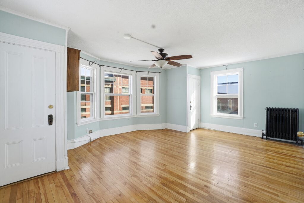 44 Center St, Bangor, ME 04401 – 022 – Bedroom 06