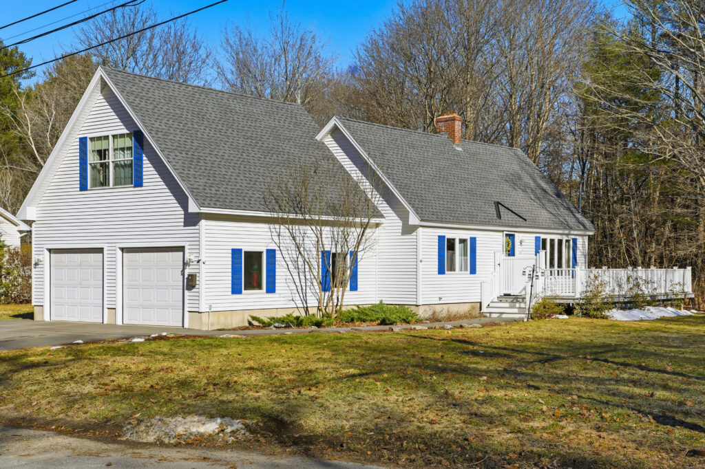 5 Fairways, Bangor, ME 04401 – 001 – Side or Rear Exterior 01