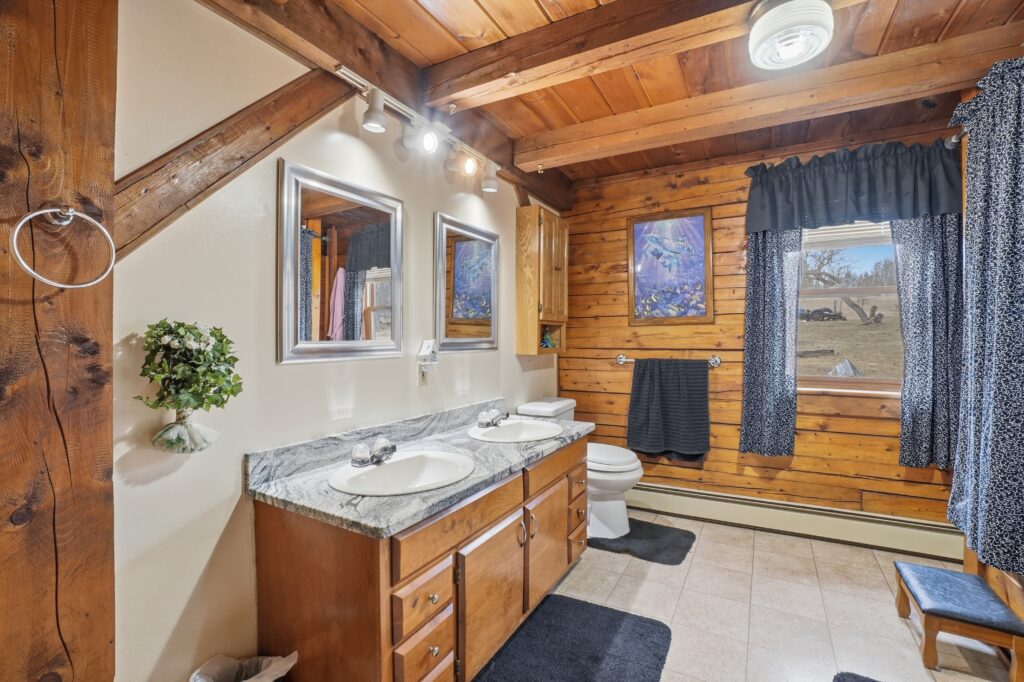 53 Kulas Rd, Parkman, ME 04443 – 019 – Bathroom 01