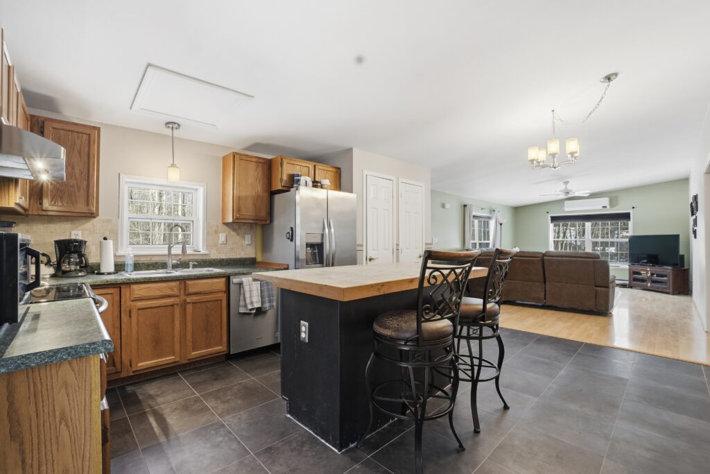 84 Morse Rd, Plymouth, ME 04969 – 015 – Kitchen 01